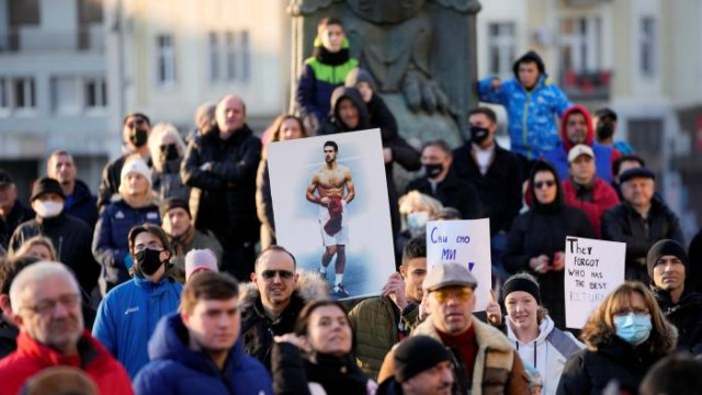 Родителите на Новак Джокович се присъединиха към протестите в центъра