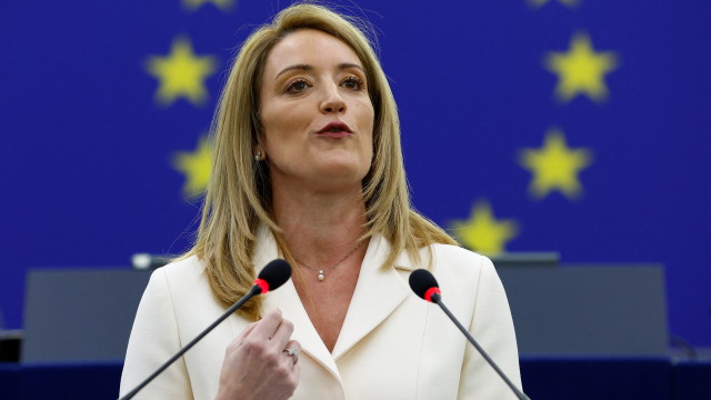 Европейският парламент избра малтийската депутатка Роберта Мецола за нов председател.Досегашният