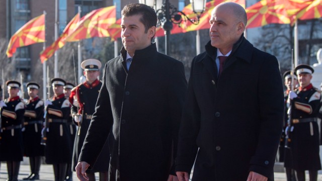 На ключово посещение в Северна Македония замина премиерът Кирил Петков В