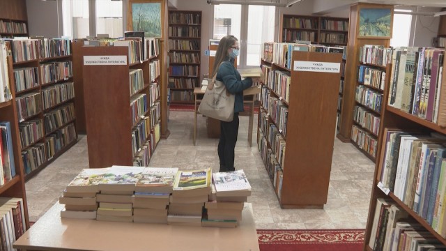 19 годишно момиче от Сливен е прочело 141 книги през 2021