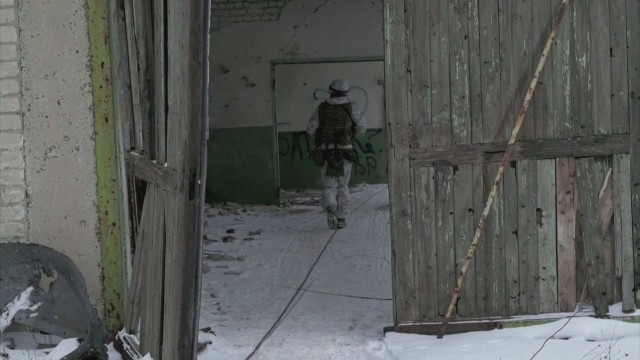 Украински войник застреля петима свои другари и избяга. Инцидентът е