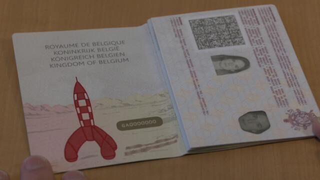 Герои от комикси украсяват страниците на новите задгранични паспорти в