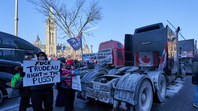 От няколко дни в Канада се провеждат протести срещу задължителната