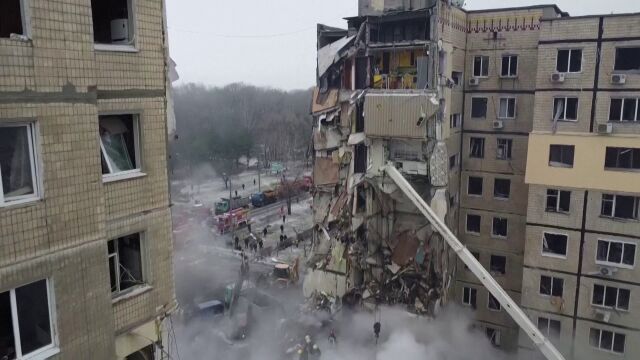44 станаха жертвите след по украинския град Днипро Под руините