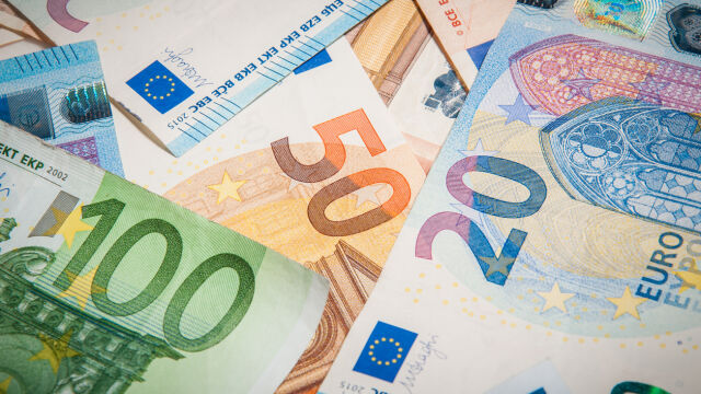 Кои са най-фалшифицираните евробанкноти?