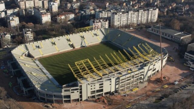Феновете на "Ботев" Пловдив готвят протест заради стадиона