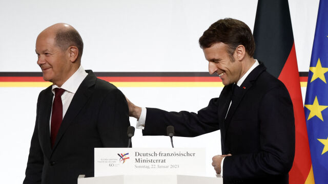 Опит за възстановяване на топлите връзки между Германия и Франция