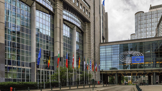 Европейската комисия започна наказателна процедура срещу България заради отстъпката от