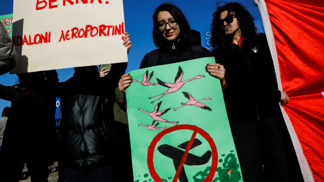 Протест в защита на дивата природа в Албания са против
