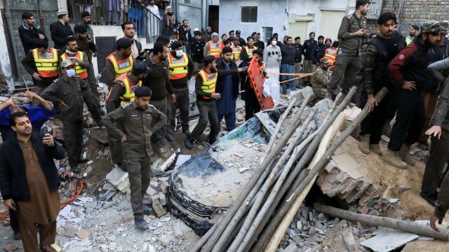 Най малко 61 са вече жертвите на експлозията станала днес в