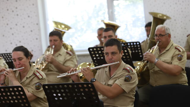 "Музикаутор" иска всички военни оркестри да плащат авторски права за музиката