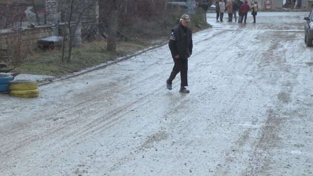 Поредно недоволство в мездренското село Ребърково заради модернизацията на път