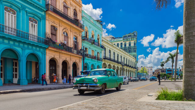 Правителството на Куба обяви увеличение с над 500 процента на