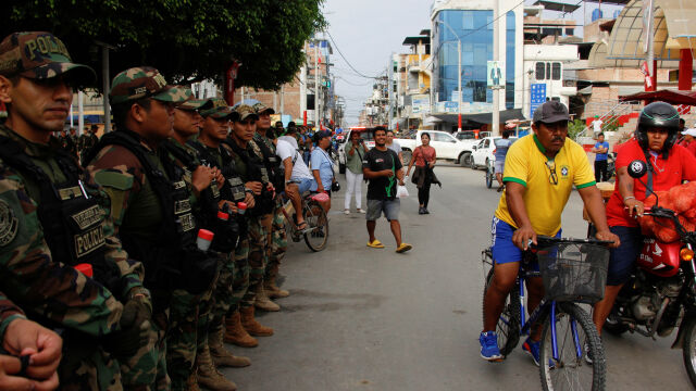 Властите в Еквадор задържаха още един нарколидер Петима души са