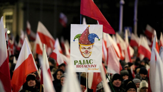 Хиляди излязоха на протест във Варшава срещу новото правителството на