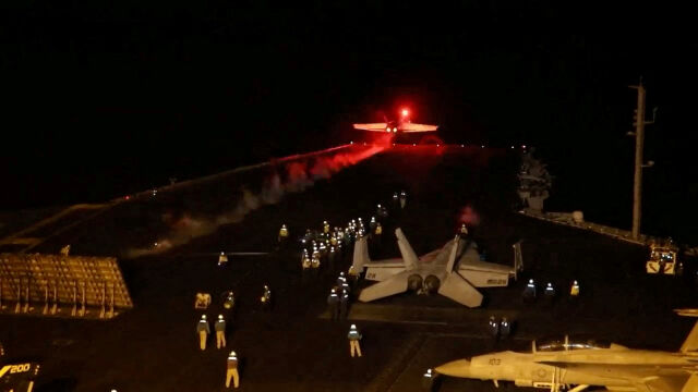 Хутите удариха американски танкер в Червено море с противокорабна ракета