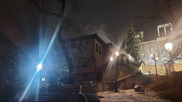 Пожар в къща паметник на културата в Пловдив Гори гримьорната на
