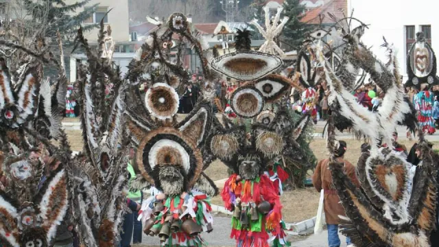  Фестивалът Сурва 