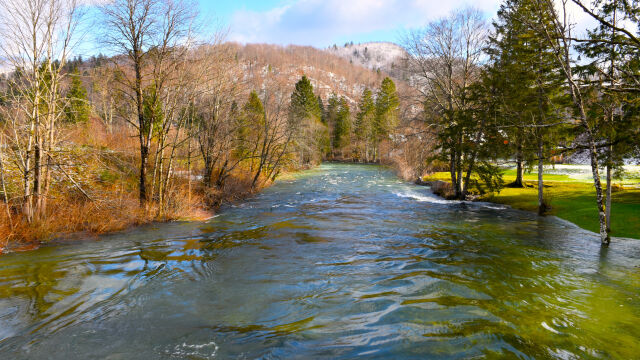 Вече трети ден продължава издирването на тригодишно момиченце което в