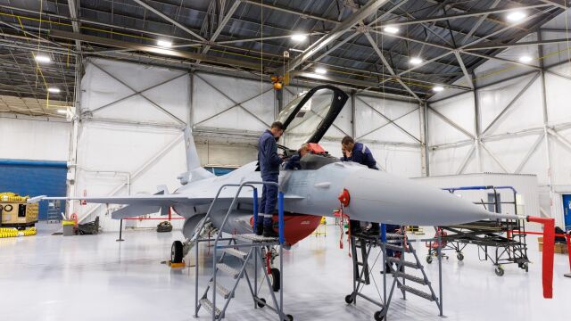 Министърът на отбраната Атанас Запрянов заминава днес 29 януари на