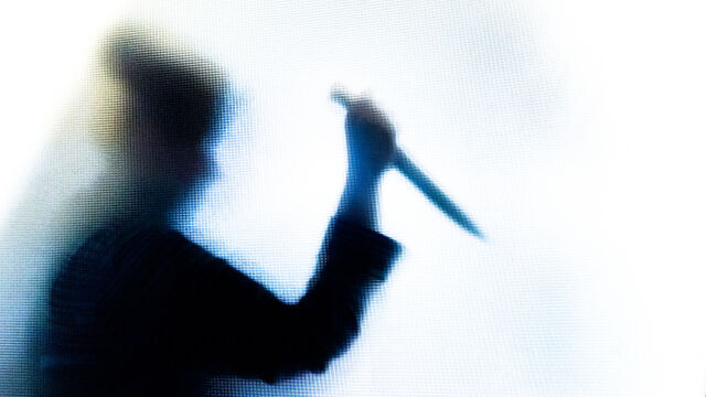 Жена е задържана от полицията за опит за убийство в