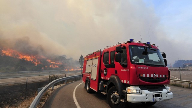Испанските пожарникари се опитват в страната за тази годината, съобщава
