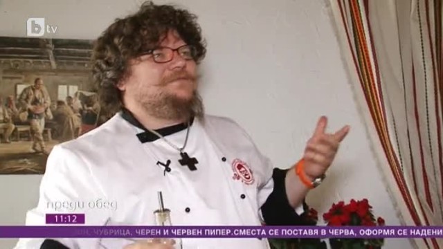 Събин Събчев със семейна рецепта за приготвяне на домашна наденица