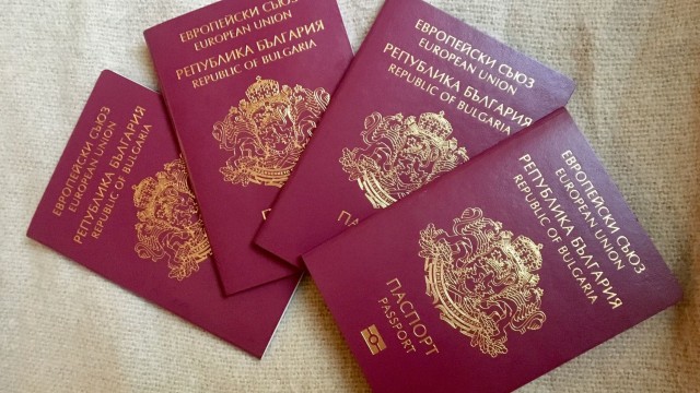 Така наречените „златни паспорти“, които издават България, Румъния и Кипър