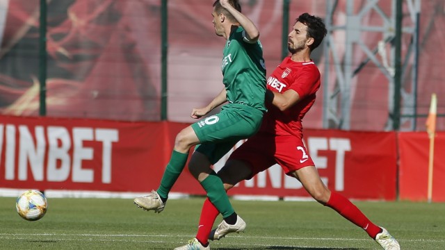 Футболно нехайство: Българските тимове играят без тестове за COVID-19 (ВИДЕО)