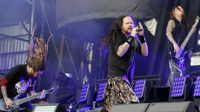 Korn обявиха кой ще замени басиста Фийлди по време на лятното турне