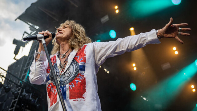 Whitesnake отменят европейското си турне заради здравословни проблеми