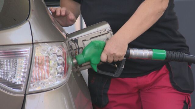 Очакваната отстъпка от 25 стотинки за литър бензин и дизел