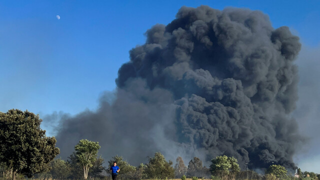 Голям пожар избухна в източни квартали на Рим Засега няма