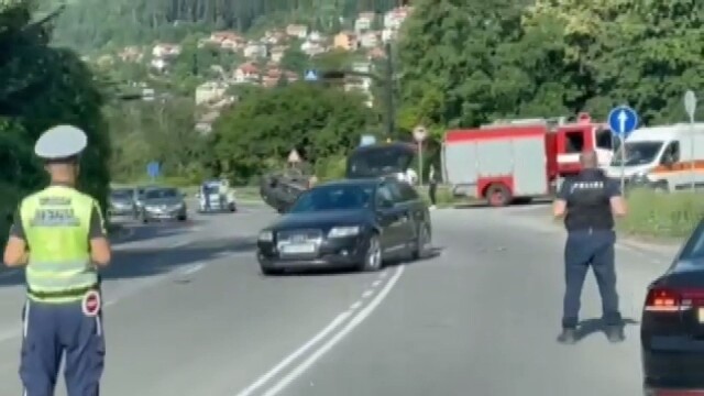 Кола се обърна на Владая В катастрофата участват три коли