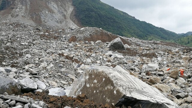Десет служители на каменовъглена компания загинаха в Северозападен Китай когато