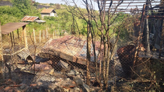 Пожар бушува и край бургаското село Изворище предаде репортер на