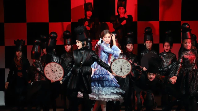 Мюзикълът “Алиса в огледалния свят” ще бъде представен в София и Велико Търново