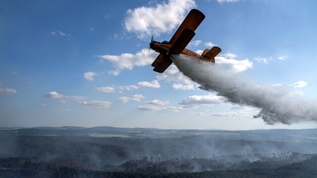 Горският пожар с невиждани мащаби бушуващ в националния парк Бохемска