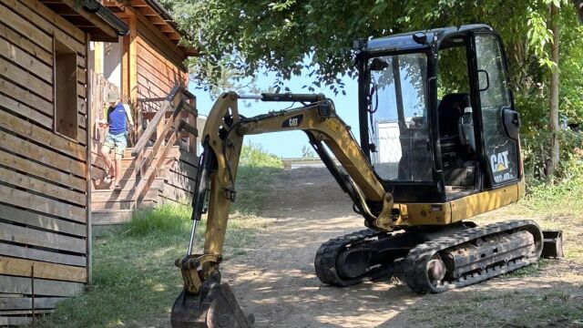 На територията на община Царево днес се извършва премахване на