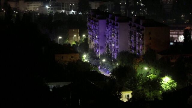 Трета нощ на руски атаки с дронове в Киев Един