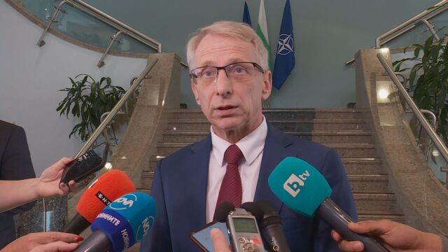 Премиерът Николай Денков ще отговаря на въпроси на граждани и