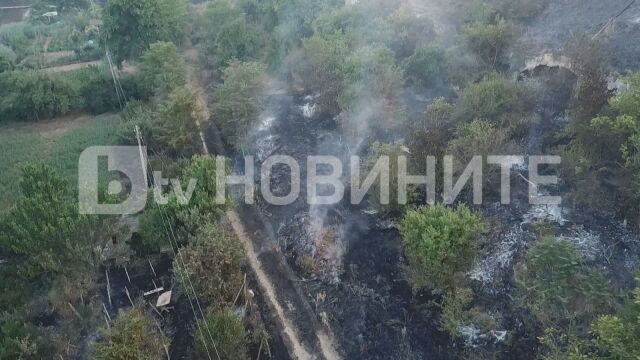 Голям пожар гори в момента до русенските квартали Средна кула