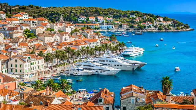 Лято 2023: Какви са цените на хърватския остров Хвар? 