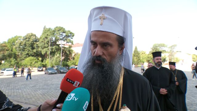  Новият български патриарх Софийски митрополит Даниил ще отслужи първата си