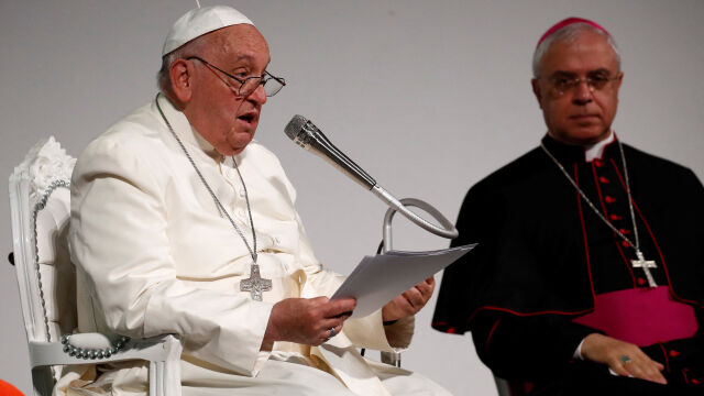 Папа Франциск изрази загрижеността си за състоянието на демокрацията в
