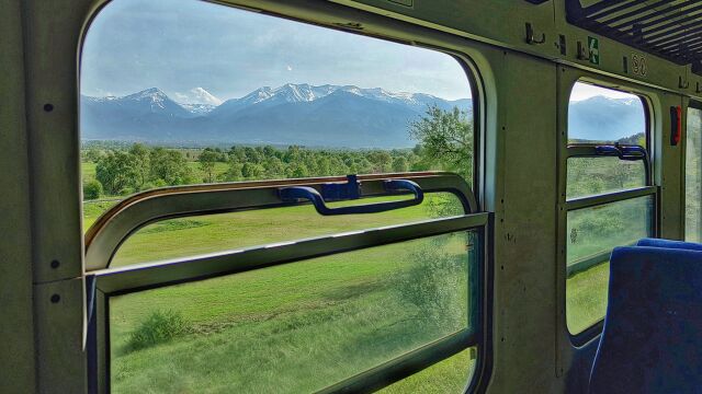  След успешно стартиралите съботно неделни атракционни влакове по теснолинейката през юли