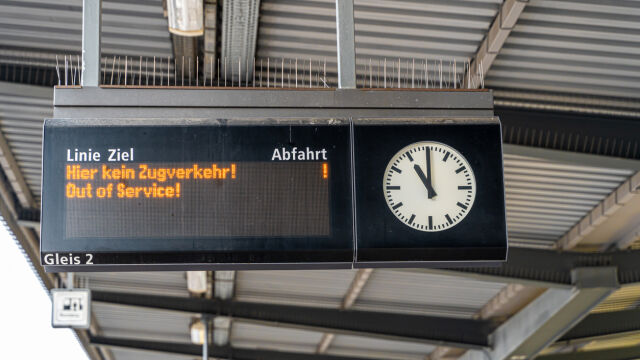 Белгийските железници предупредиха че движението на влаковете в цялата страна