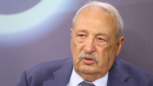 Състояние на българскив журналист Иван Гарелов остава без промяна съобщиха