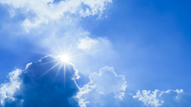 Днес още от сутринта облачността над източната половина от страната