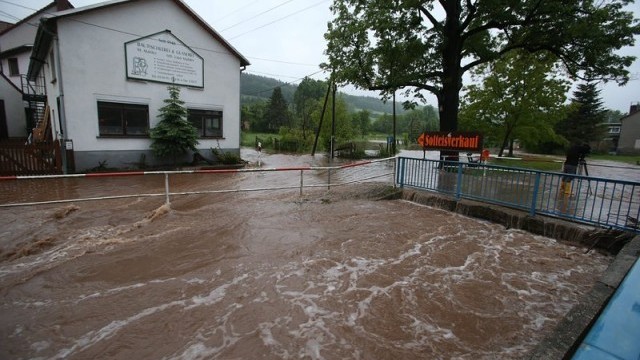 Най малко седем жертви взеха поройните дъждове и свлачища в Словения